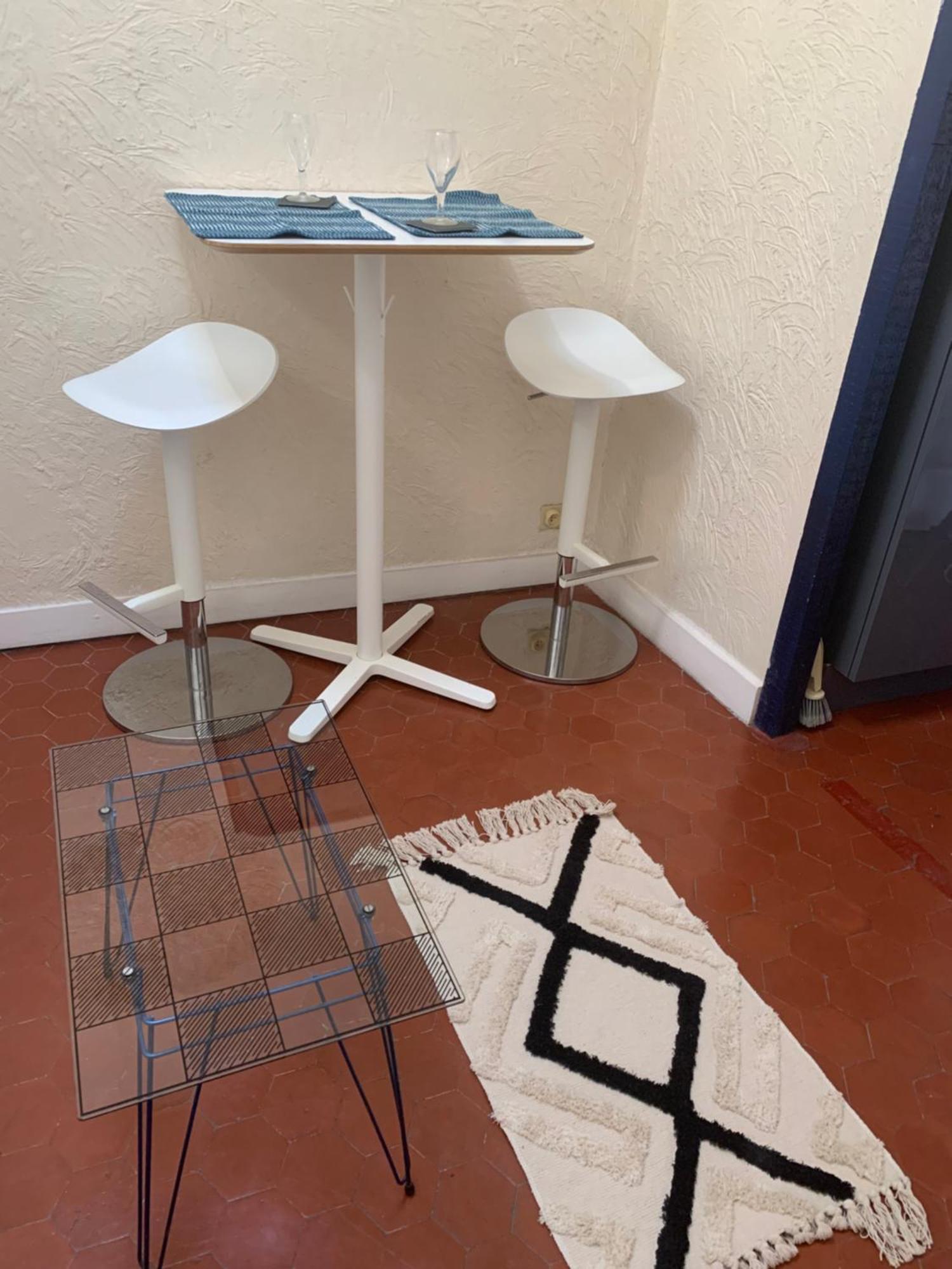 Un Appartement Atypiquement Provencal Le Cannet Exterior photo